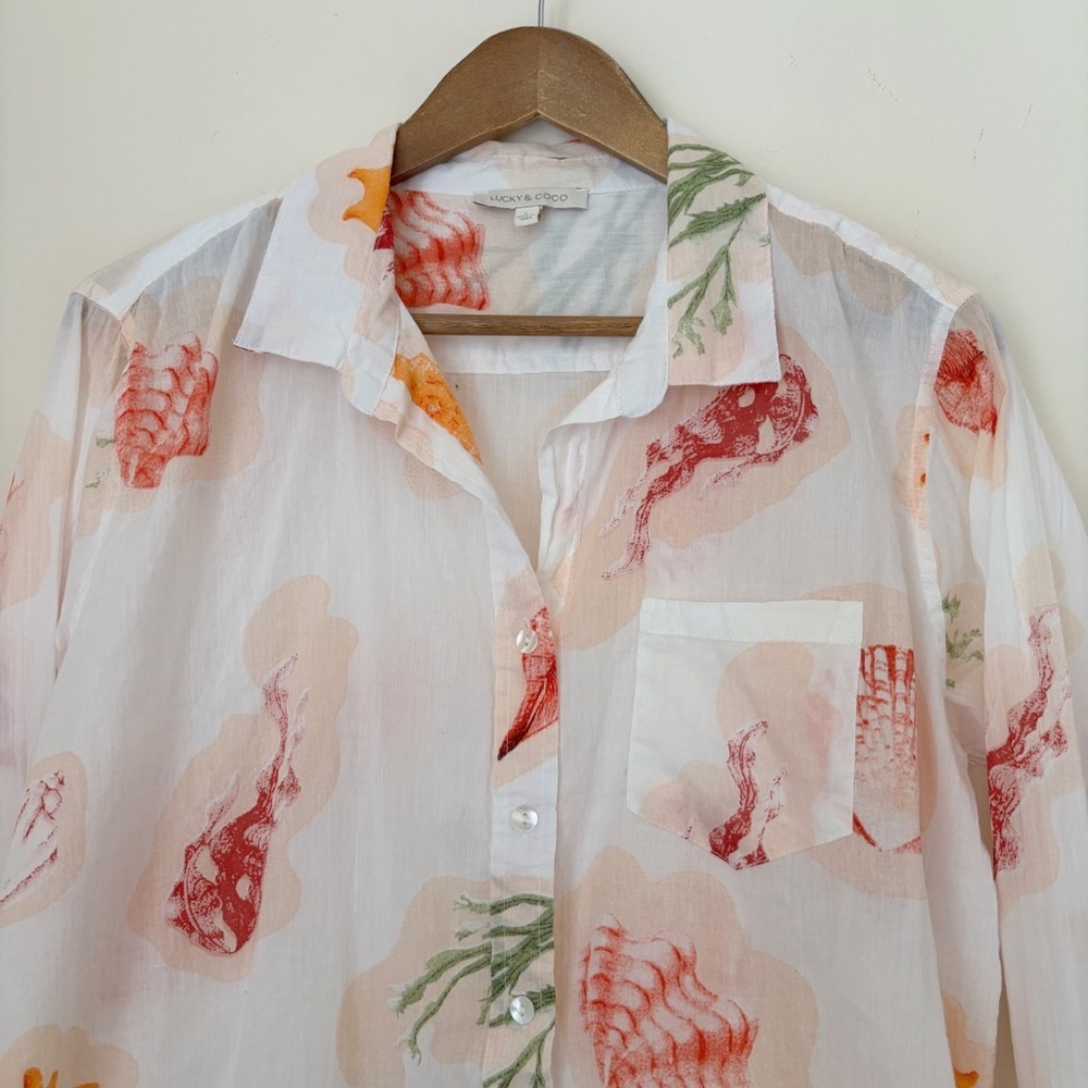 Lucky & Coco Seashell Print Button Front Shirt Large Coastal Grandma - Picture 2 of 7